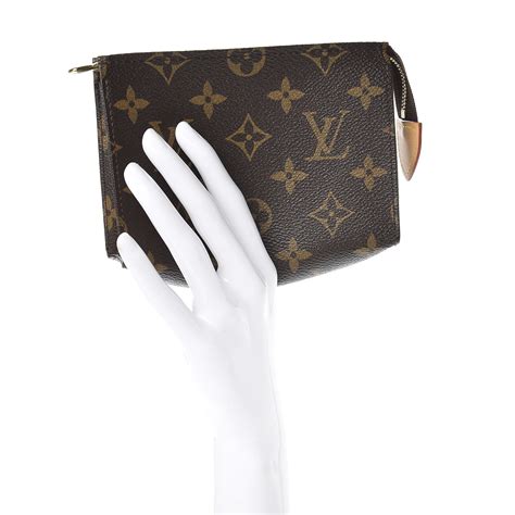 toiletry 15 Louis Vuitton